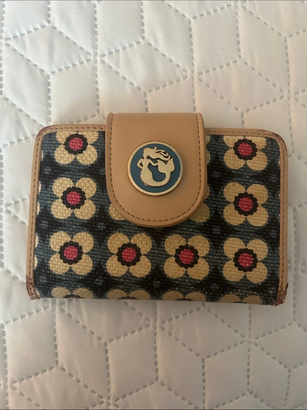 Spartina 449 Floral Compact wallet - Blue, Cream, Tan, Pink